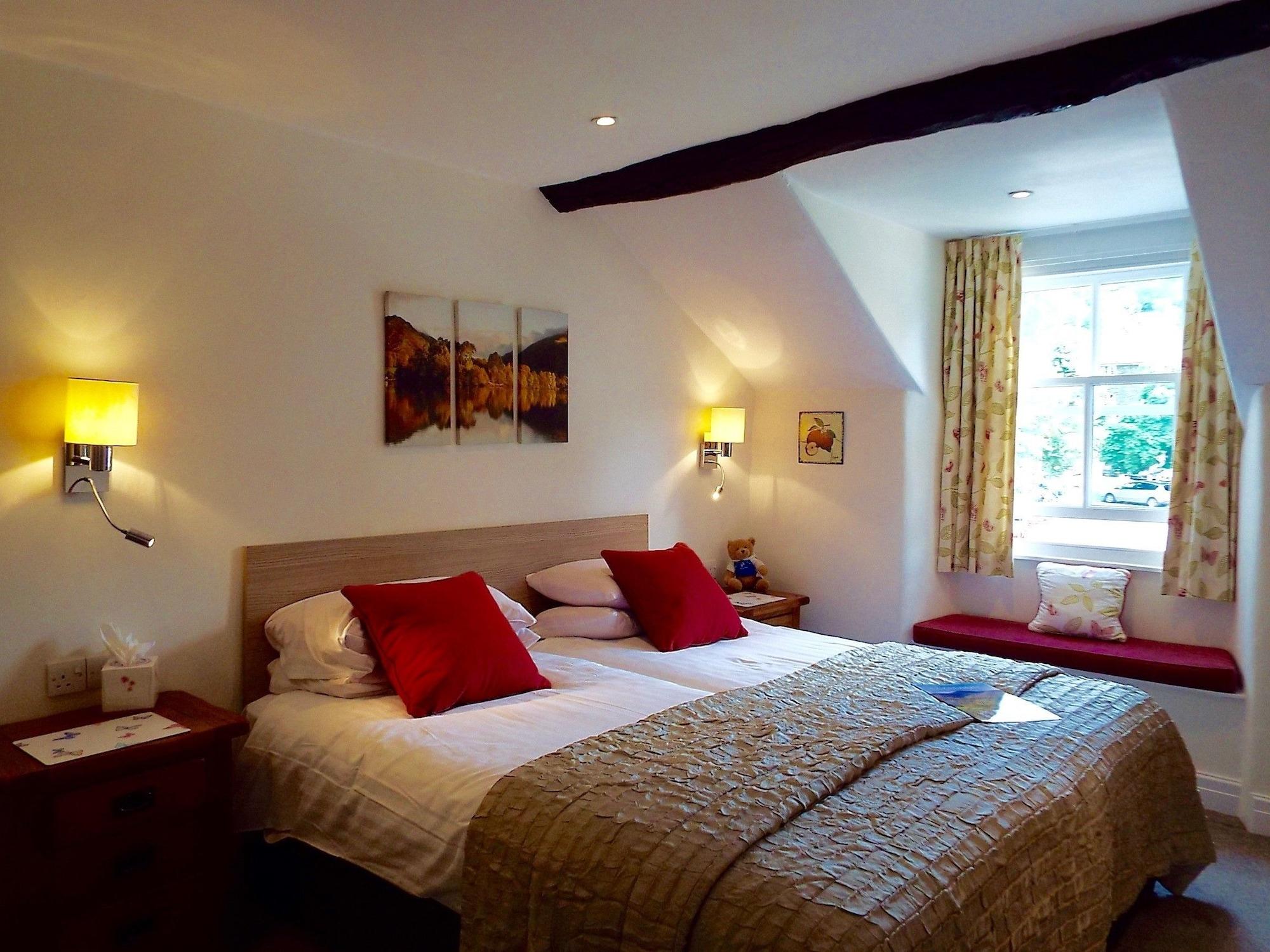 אמבלסייד Wateredge Inn- The Inn Collection Group מראה חיצוני תמונה