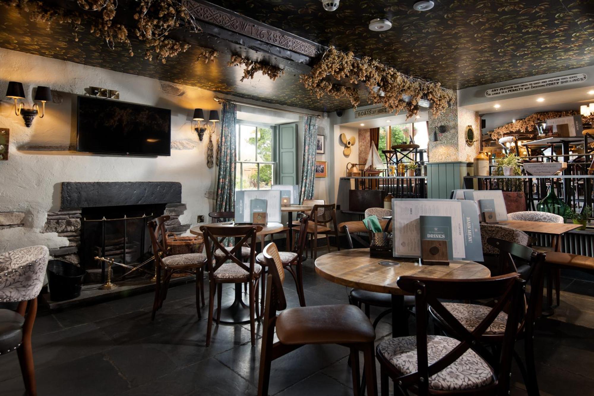 אמבלסייד Wateredge Inn- The Inn Collection Group מראה חיצוני תמונה